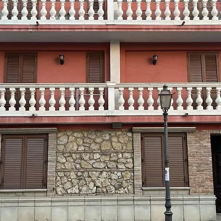 Casa Vacanza Donna Laura Barcellona-Pozzo di Gotto Exterior photo