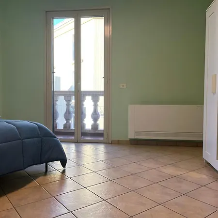 Casa Vacanza Donna Laura Barcellona-Pozzo di Gotto Exterior photo